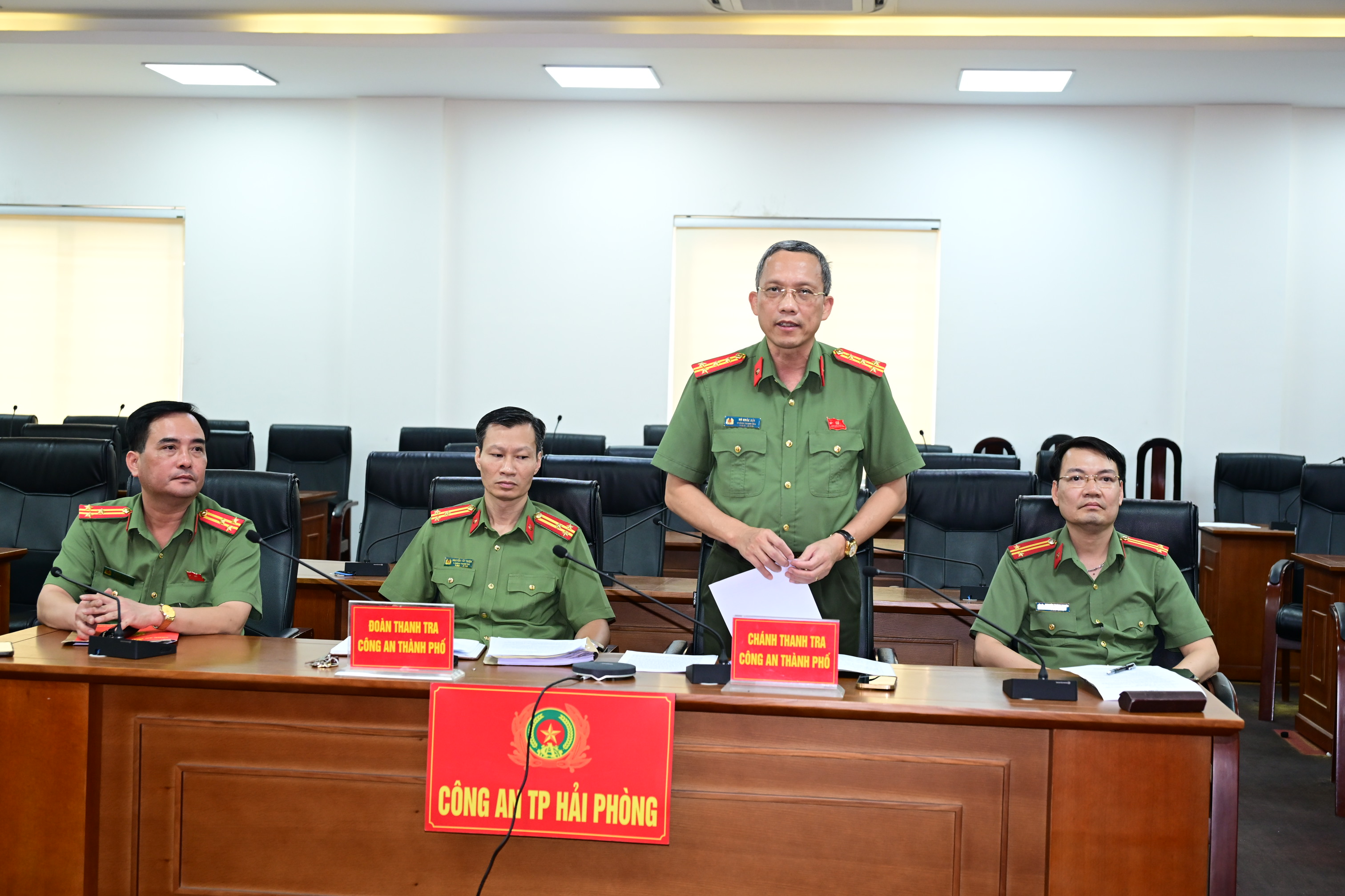 Thanh tra Công an thành phố: Công bố quyết định thanh tra đối với 10 UBND phường, xã, đặc khu trên địa bàn thành phố Hải Phòng